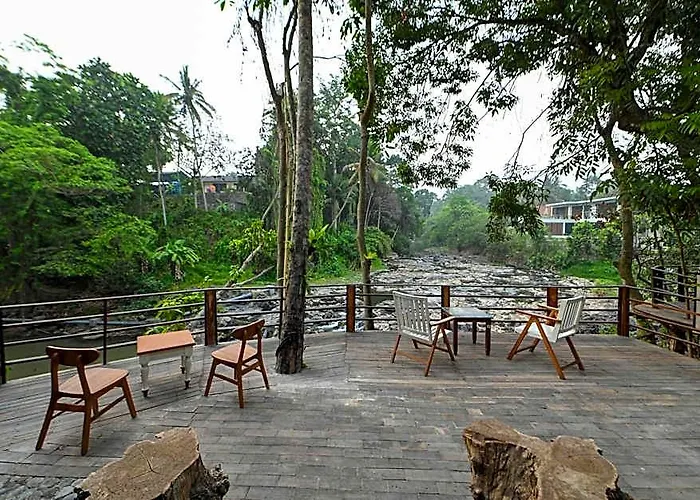 Tegal Campuhan Retreats ロッジ Tanjungan