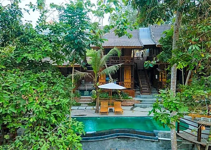Tegal Campuhan Retreats ロッジ *